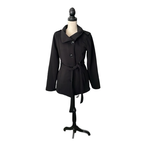 Louise Paris Jackets & Blazers - ♥️Louise Paris♥️women’s black Coat size (Medium)